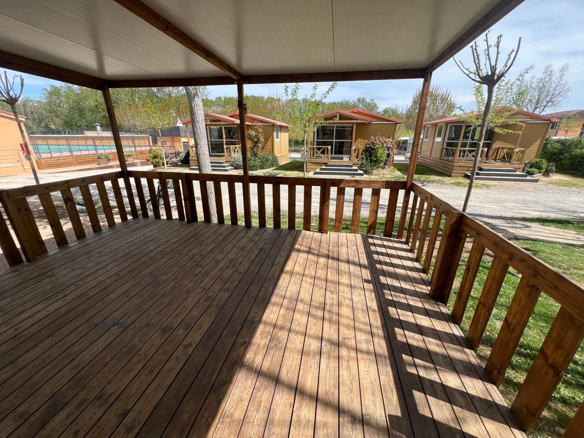 Camping Bungalow El Llac De Banyoles Porqueres Exteriör bild